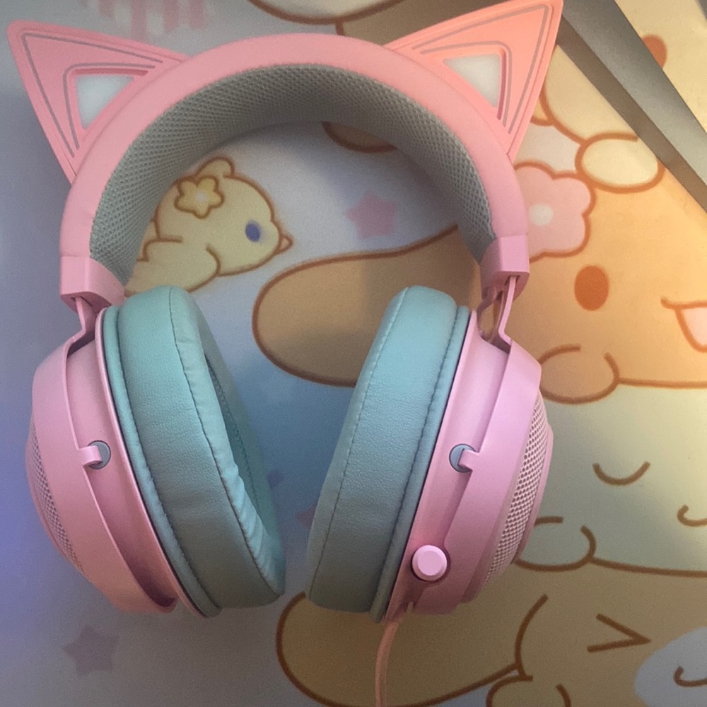 Pink razer kitty headphones